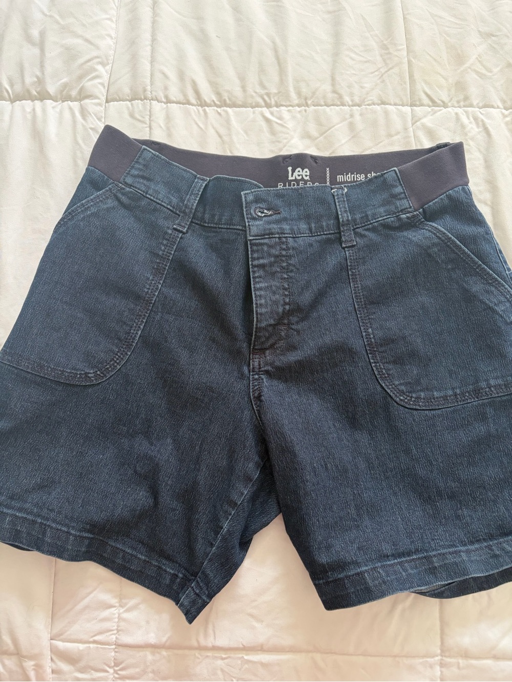 Lee Women's Dark Blue Denim Midrise Shorts